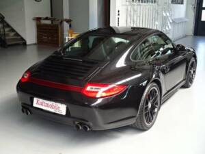 Image 8/26 of Porsche 911 Carrera 4 GTS (2011)