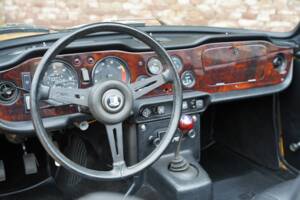 Image 38/50 of Triumph TR 6 (1971)