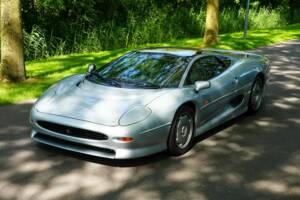 Bild 2/50 von Jaguar XJ 220 (1993)
