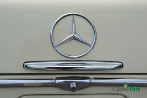 Image 47/49 of Mercedes-Benz 280 SE 3,5 (1972)