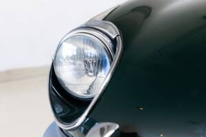 Image 18/26 de Jaguar Type E V12 (2+2) (1971)