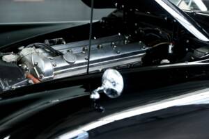 Image 24/47 de Jaguar XK 120 FHC (1954)