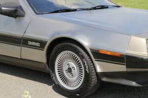 Image 38/49 of DeLorean DMC-12 (1981)