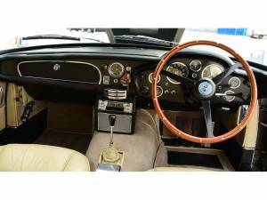 Image 12/44 of Aston Martin DB 5 (1964)