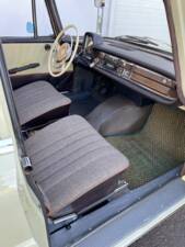 Image 9/16 de Mercedes-Benz 220 b (1964)