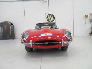 Afbeelding 8/30 van Jaguar E-Type 4.2 (1966)