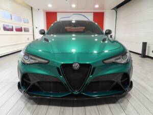 Image 2/4 of Alfa Romeo Giulia GTAm (2021)
