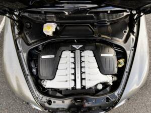 Image 42/50 of Bentley Continental GTC (2011)