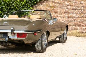 Image 38/50 de Jaguar Type E V12 (1973)