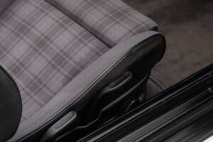 Image 22/50 of BMW 320i (1987)