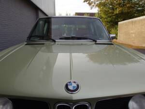 Image 14/95 de BMW 2500 (1977)