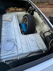 Image 23/45 of Porsche 944 Turbo (1985)