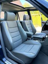 Bild 9/22 von Mercedes-Benz 500 E (1993)