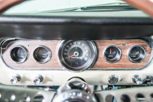 Image 19/50 of Ford Mustang 302 (1966)