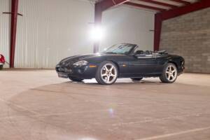 Bild 6/55 von Jaguar XKR (2000)