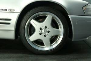 Image 47/49 of Mercedes-Benz SL 500 (2001)