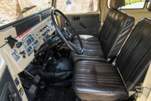 Bild 43/50 von Toyota Land Cruiser BJ 40 (1977)