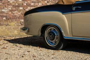 Imagen 41/50 de Mercedes-Benz 220 S Cabriolet (1956)