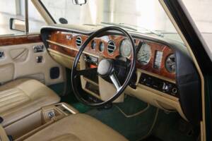 Imagen 37/50 de Rolls-Royce Silver Shadow II (1977)