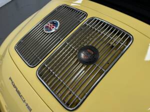 Image 18/101 of Porsche 356 B 1600 (1963)