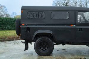 Bild 24/50 von Land Rover 90 (1985)