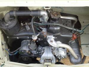 Image 17/26 of FIAT 500 L (1972)