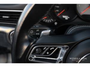 Image 17/38 of Porsche 911 Carrera GTS (2017)