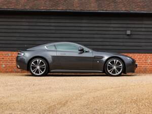 Bild 3/79 von Aston Martin V12 Vantage (2011)