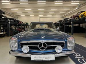 Afbeelding 23/31 van Mercedes-Benz 230 SL (1964)