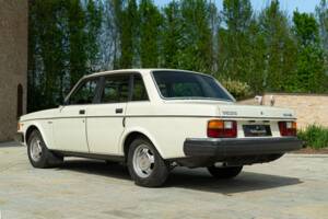 Bild 7/50 von Volvo 244 GL D (1982)