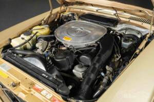 Image 7/19 of Mercedes-Benz 560 SL (1988)