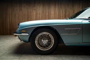 Image 18/97 of Maserati Mistral 3700 (1965)