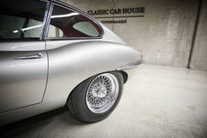 Image 48/99 of Jaguar E-Type 3.8 (1964)
