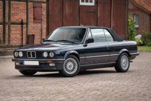 Bild 1/99 von BMW 320i (1989)