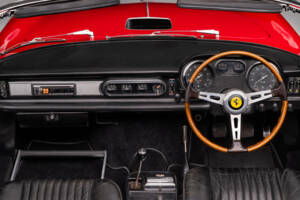 Image 21/28 of Ferrari 275 GTS (1965)