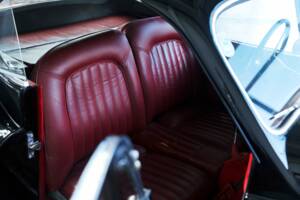 Image 20/47 de Jaguar XK 120 FHC (1954)