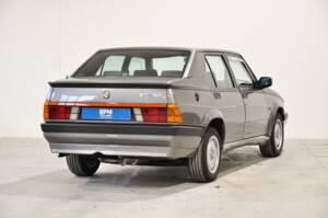 Bild 28/34 von Alfa Romeo 75 2.0 Twin Spark (1988)
