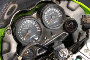 Image 23/36 of Kawasaki GPZ 600 R (1985)