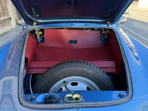 Image 13/20 of Volkswagen Karmann Ghia 1600 (1972)