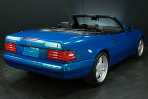 Image 2/50 de Mercedes-Benz SL 500 (1997)