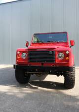 Image 18/38 of Land Rover 110 (1989)
