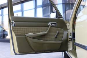 Bild 37/76 von Mercedes-Benz 280 SE (1977)