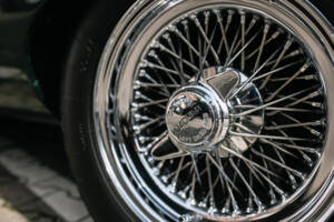 Image 29/63 of Jaguar E-Type (1969)