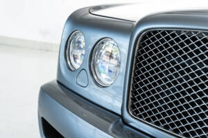 Bild 35/45 von Bentley Azure (2007)