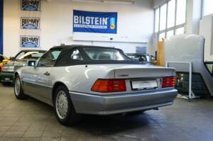 Image 10/42 of Mercedes-Benz 500 SL (1992)