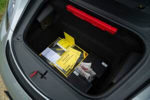 Image 39/100 of Porsche 718 Cayman GT4 RS Weissach (2024)