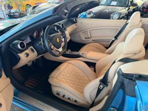 Immagine 12/42 di Ferrari California (2011)