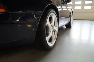 Image 29/50 de Porsche 911 Carrera (1995)