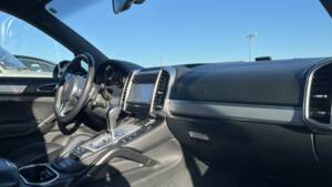 Image 18/46 de Porsche Cayenne Turbo (2011)