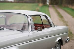 Bild 23/40 von Mercedes-Benz 300 SE (1965)